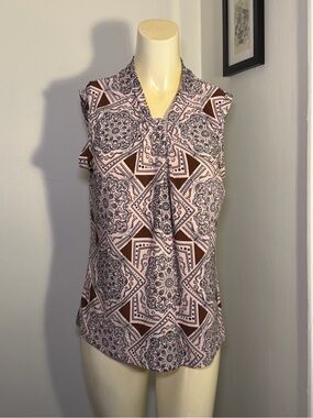 Tommy Hilfiger Women’s Sleeveless Blouse Keyhole Front Pink Medallion Print